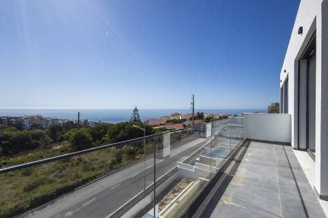 Moradia T4 Contemporânea na Ericeira com piscina