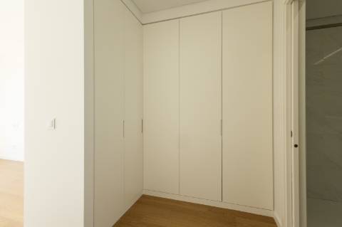 Moradia T4 Contemporânea na Ericeira com piscina