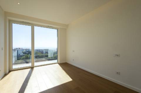 Moradia T4 Contemporânea na Ericeira com piscina