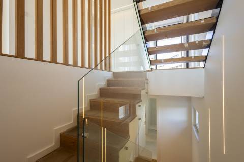 Moradia T4 Contemporânea na Ericeira com piscina