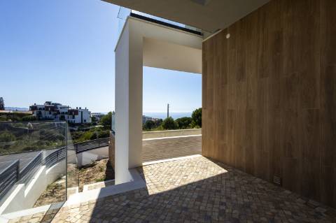Moradia T4 Contemporânea na Ericeira com piscina