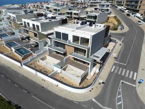 Moradia T4 Contemporânea na Ericeira com piscina