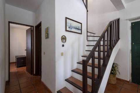 Moradia T4 no centro da Vila de Santa Cruz a 100m da praia e 22km do centro da Ericeira