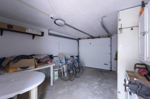 Moradia T4 no centro da Vila de Santa Cruz a 100m da praia e 22km do centro da Ericeira