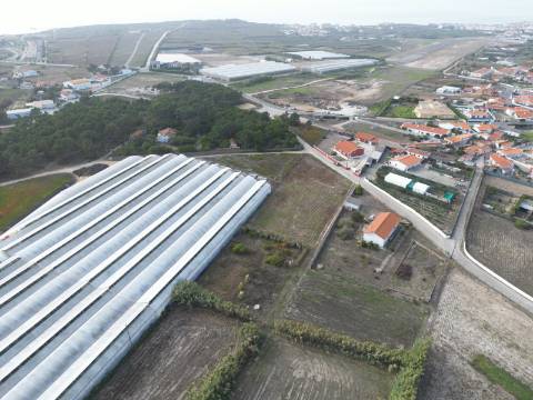 Terreno com projeto aprovado para loteamento de 8 moradias isoladas - Silveira
