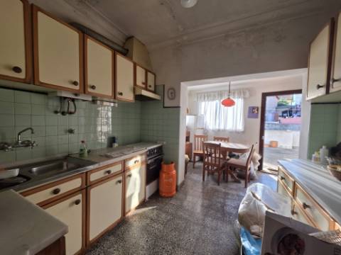 Moradia T3 com quintal e ampla garagem - Encarnação