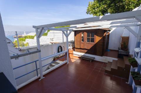 Belíssima Moradia T2 de gaveto de arquitetura tradicional - Ericeira