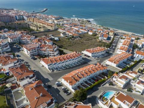 Belíssima Moradia T2 de gaveto de arquitetura tradicional - Ericeira
