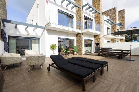 Moradia T4 com excelentes acabamentos a 3 min do centro da vila da Ericeira