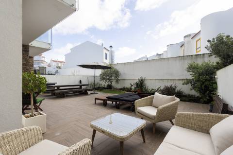 Moradia T4 com excelentes acabamentos a 3 min do centro da vila da Ericeira