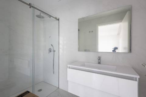 Penthouse T3 com excelente exposição solar na Ericeira