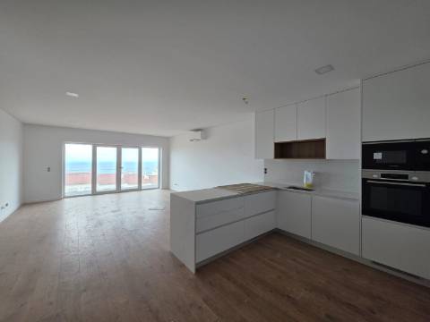 Apartamento NOVO com duas suites na Ericeira