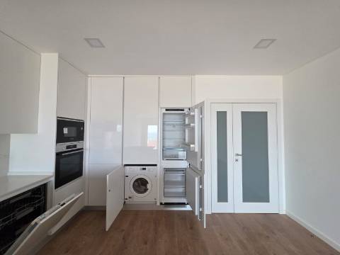 Apartamento NOVO com duas suites na Ericeira