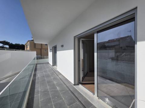 Apartamento NOVO com duas suites na Ericeira