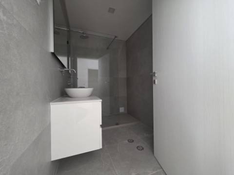 Apartamento NOVO com duas suites na Ericeira