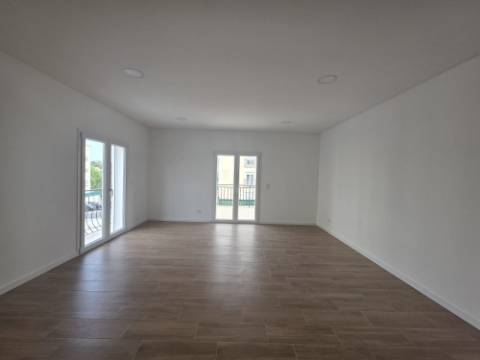 Apartamento T2 para arrendar em Mafra