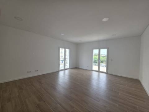 Apartamento T2 para arrendar em Mafra