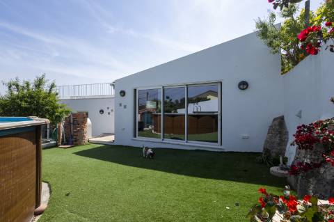 Belíssima Quinta na Ericeira inserida numa zona calma