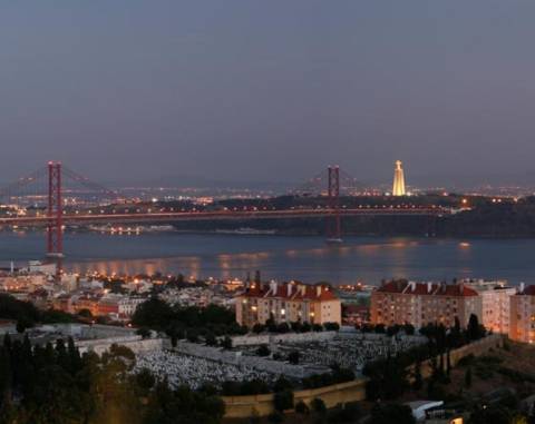 Restelo-Belém, apartamento T4 Vista sobre o Rio Tejo, novos a estrear