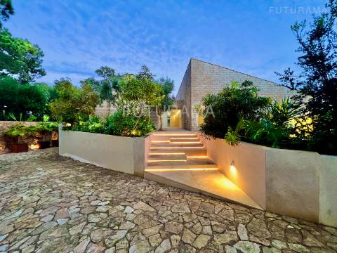 Quinta da Marinha Sul- Cascais, Luxuosa Moradia a 850m do Oceano Atlântico