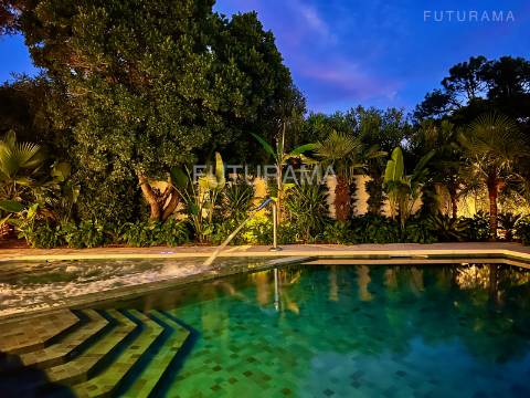 Quinta da Marinha Sul- Cascais, Luxuosa Moradia a 850m do Oceano Atlântico