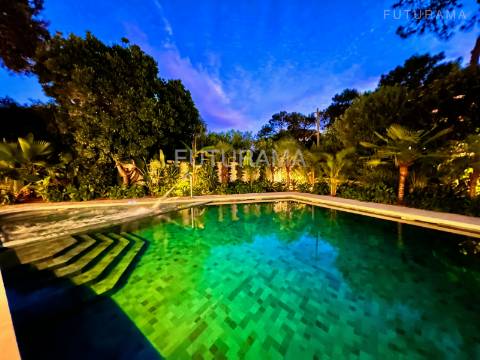 Quinta da Marinha Sul- Cascais, Luxuosa Moradia a 850m do Oceano Atlântico