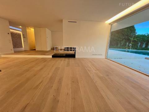 Quinta da Marinha Sul- Cascais, Luxuosa Moradia a 850m do Oceano Atlântico