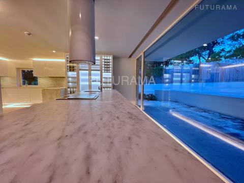 Quinta da Marinha Sul- Cascais, Luxuosa Moradia a 850m do Oceano Atlântico