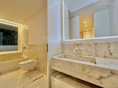 Quinta da Marinha Sul- Cascais, Luxuosa Moradia a 850m do Oceano Atlântico