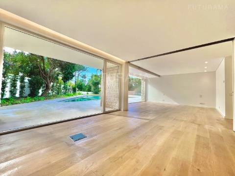 Quinta da Marinha Sul- Cascais, Luxuosa Moradia a 850m do Oceano Atlântico