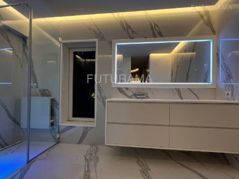 Quinta da Marinha Sul- Cascais, Luxuosa Moradia a 850m do Oceano Atlântico