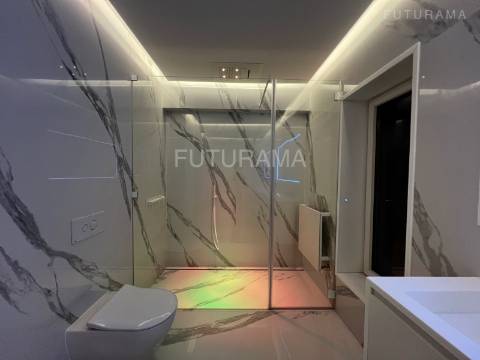 Quinta da Marinha Sul- Cascais, Luxuosa Moradia a 850m do Oceano Atlântico