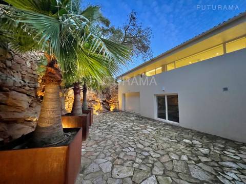 Quinta da Marinha Sul- Cascais, Luxuosa Moradia a 850m do Oceano Atlântico