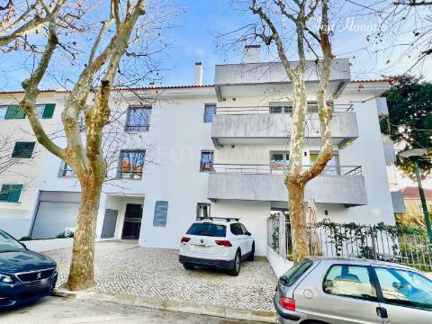 T3 CENTRO CARCAVELOS a 10min. PÉ PRAIA