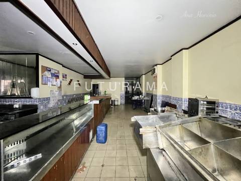 Espaço Comercial / Restaurante - Lumiar - Lisboa