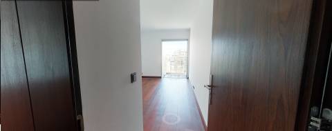 Restelo- Belém - Apartamento T4 em , vista sobre o Rio Tejo, novos a estrear