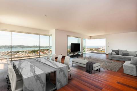 Restelo- Belém - Apartamento T4 em , vista sobre o Rio Tejo, novos a estrear