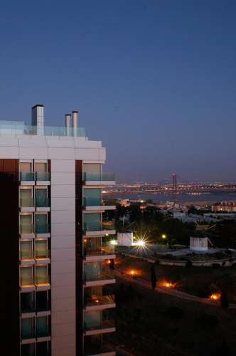 Restelo-Belém - Apartamento T4 de Luxo no com vista sobre o Tejo e Lisboa, novo a estrear