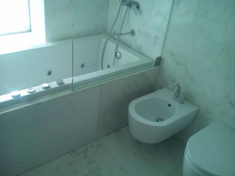 Apartamento T4 de Luxo no Restelo com Vista sobre Tejo e Lisboa