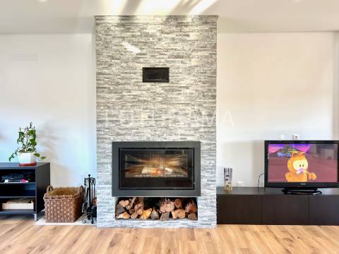 MORADIA TÉRREA INDEPENDENTE T3+2 | 1500m2 Terreno