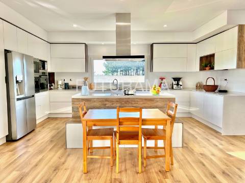 MORADIA TÉRREA INDEPENDENTE T3+2 | 1500m2 Terreno