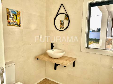 MORADIA TÉRREA INDEPENDENTE T3+2 | 1500m2 Terreno