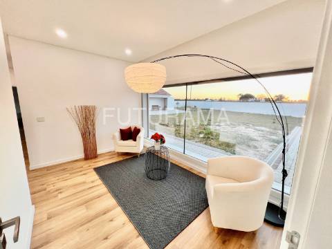 MORADIA TÉRREA INDEPENDENTE T3+2 | 1500m2 Terreno