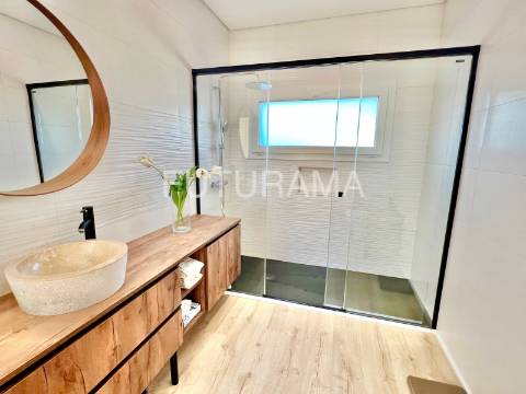 MORADIA TÉRREA INDEPENDENTE T3+2 | 1500m2 Terreno