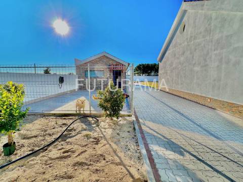 MORADIA TÉRREA INDEPENDENTE T3+2 | 1500m2 Terreno