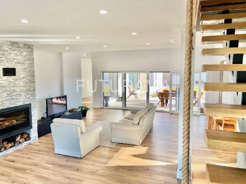 MORADIA TÉRREA INDEPENDENTE T3+2 | 1500m2 Terreno