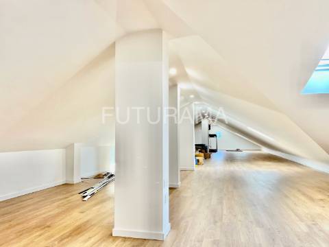 MORADIA TÉRREA INDEPENDENTE T3+2 | 1500m2 Terreno