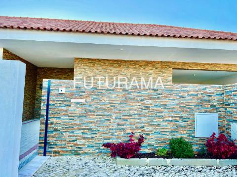 MORADIA TÉRREA INDEPENDENTE T3+2 | 1500m2 Terreno