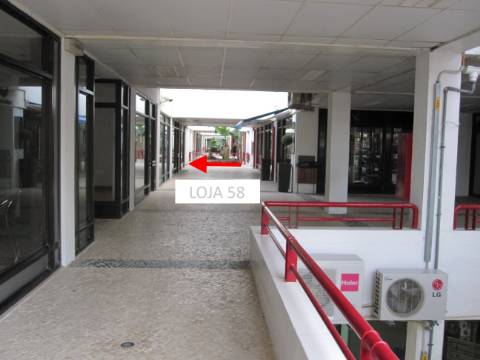 Espaço comercial à venda em Marina de Vilamoura