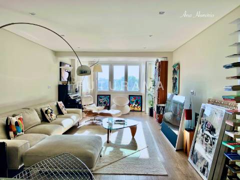 Excelente T4 Nova Oeiras
